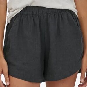 Patagonia W’s Garden Island Black Shorts (M) NWT